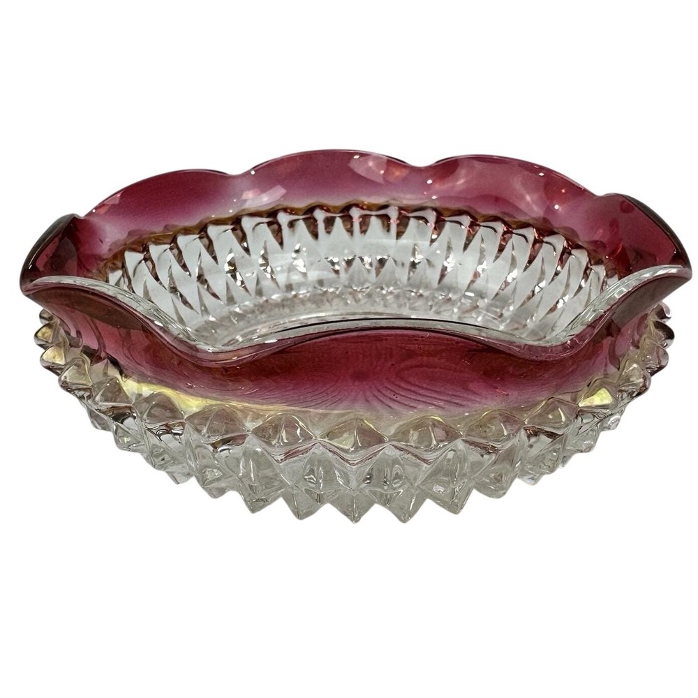 Vintage Indiana Glass Diamond‎ Cut Scalloped Red Starburst Bowl